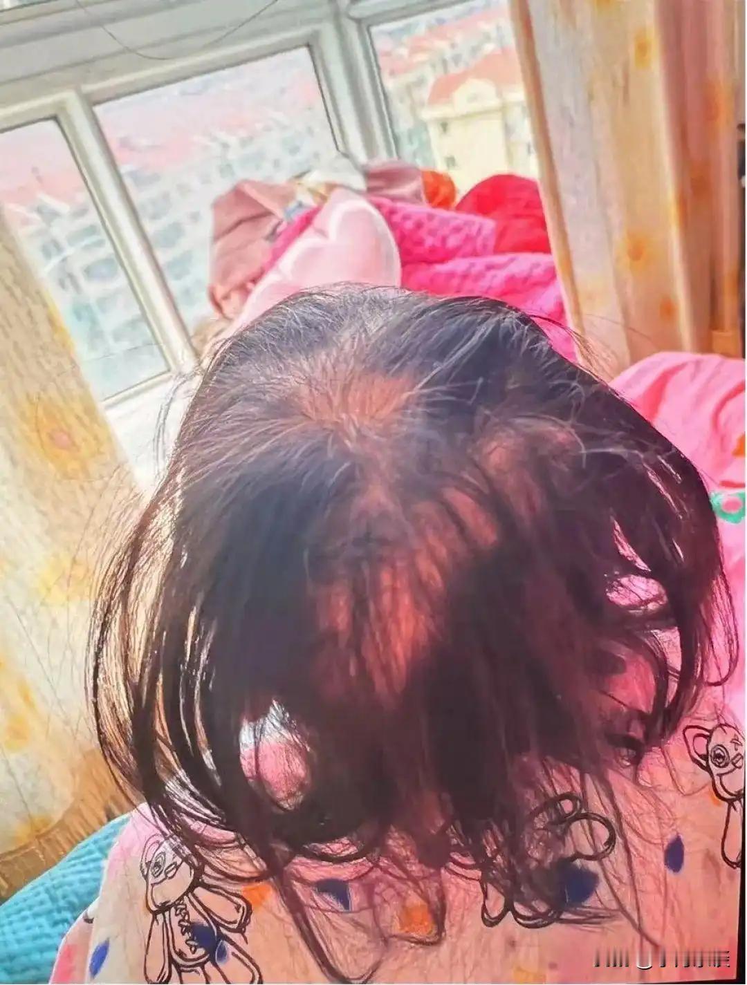 3岁幼童被投毒，是谁这么丧心病狂？近日，一则关于3岁女童铊中毒的消息引发了广泛