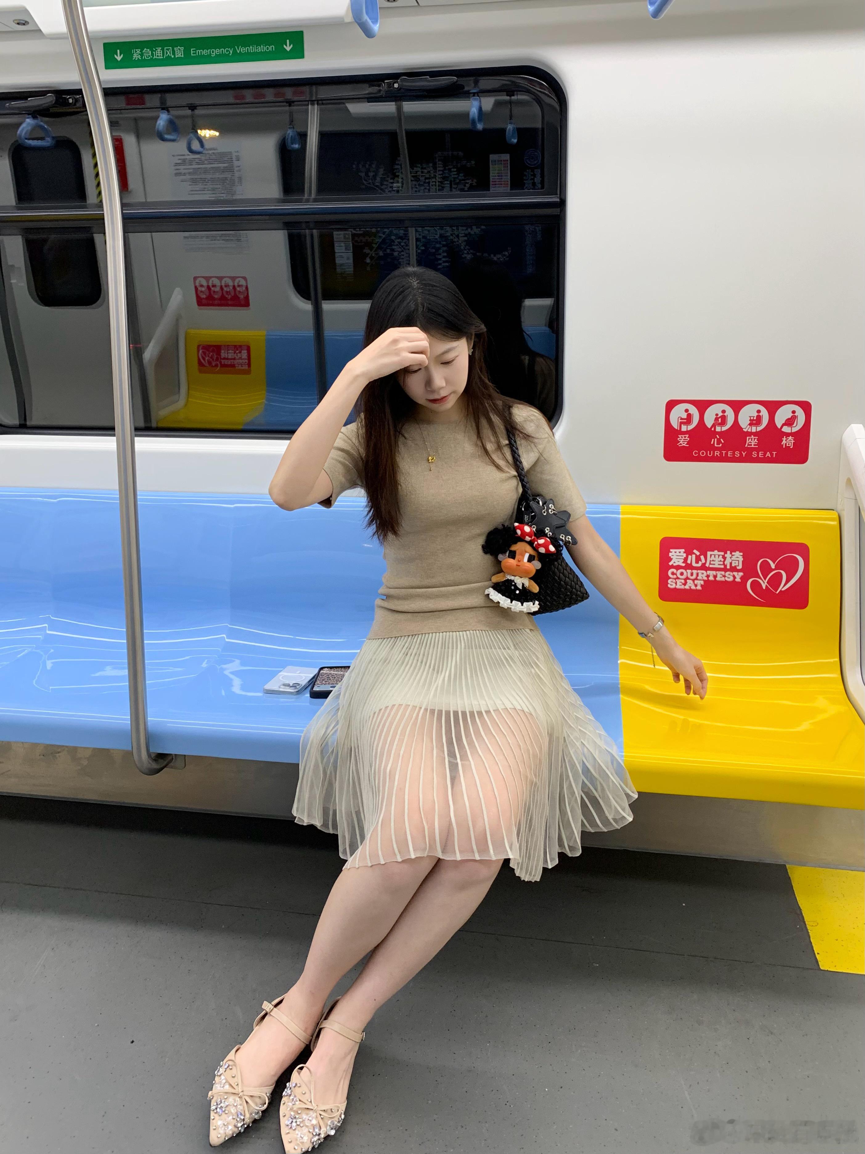 不上班就这么萌！​​​