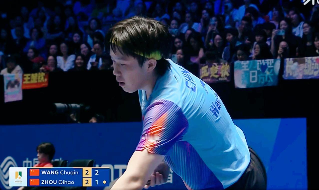 王楚钦为什么输了第四局？恩师刘国正说了实话。他说：王楚钦很执拗，这一局一