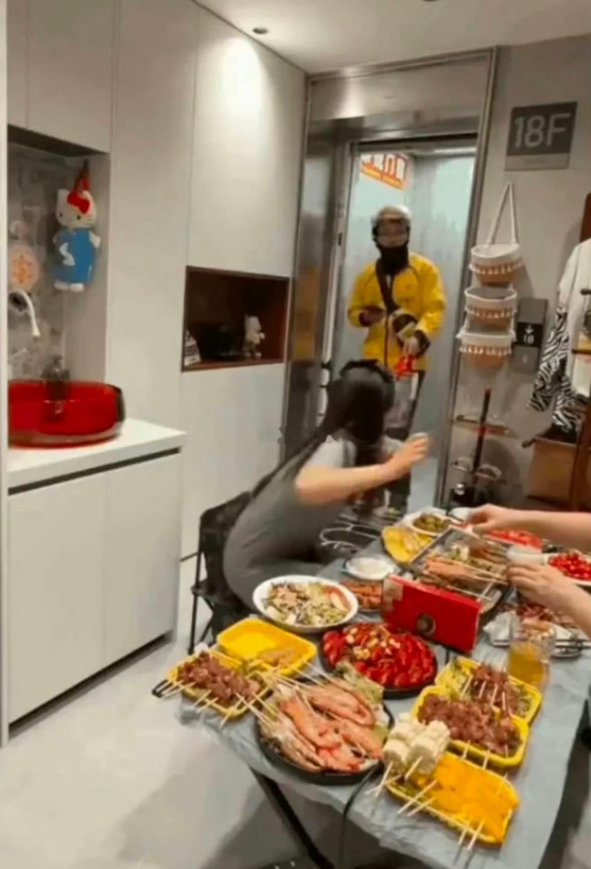 电梯一开就是家门，一梯一户太爽了
