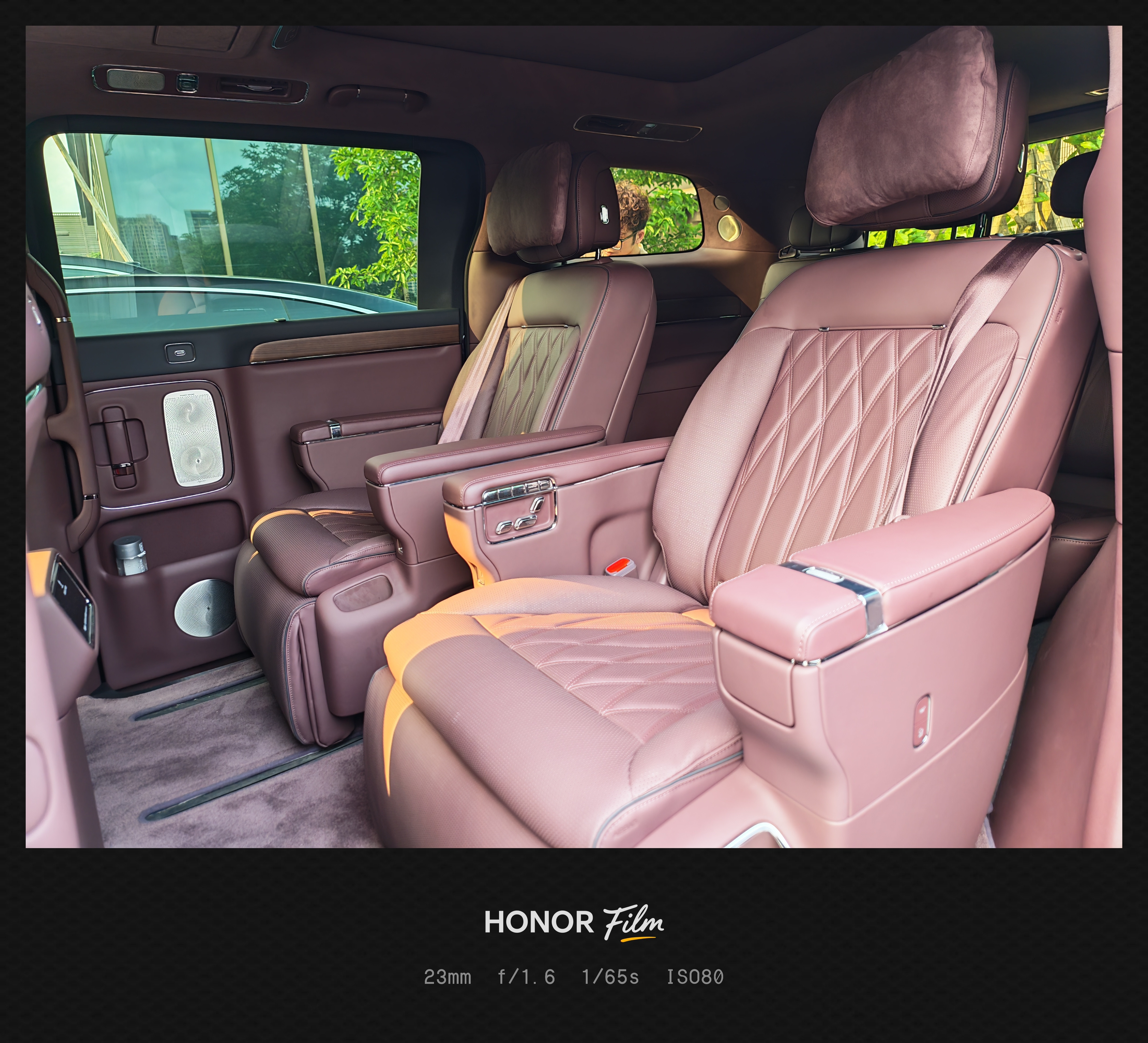 总结一下，昨天试了智界V9，面子给足、里子拉满，商务接待有排面，家庭出行够舒服，