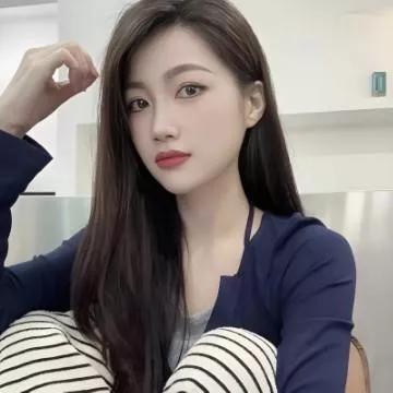 甜美少女风，气质如兰，温柔似水。