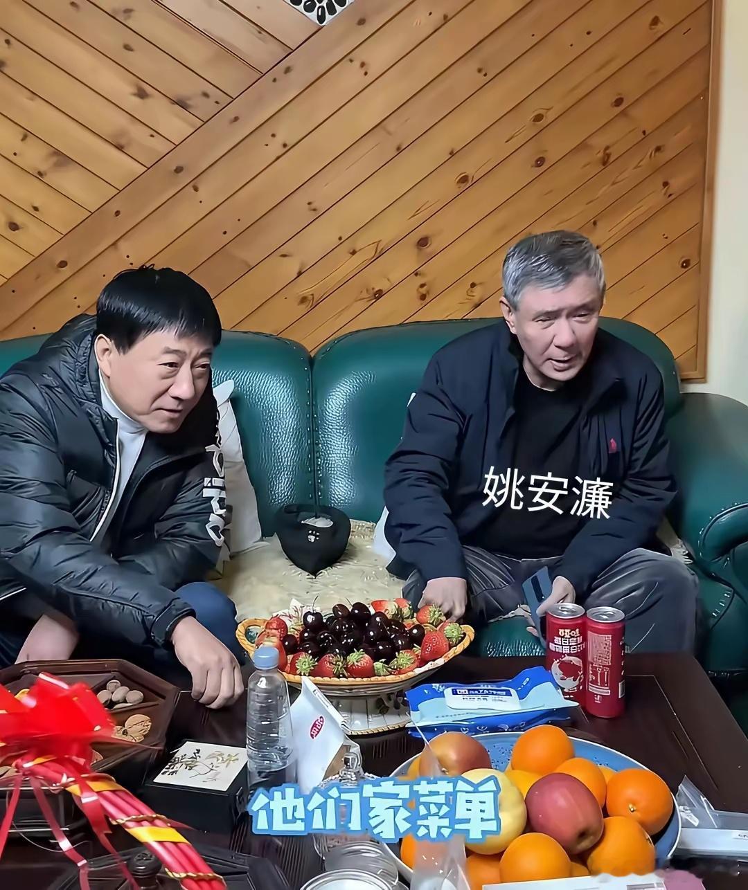 没想到！马晓峰这么有钱，在上海住别墅，好友王一楠探望真热闹！马晓峰生病患癌后，说