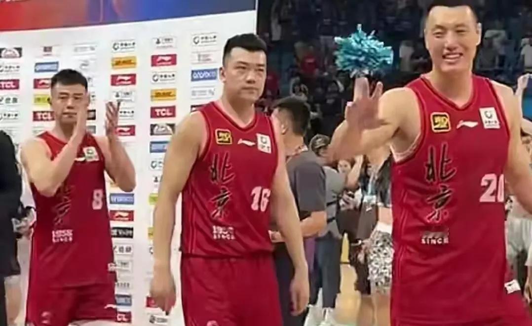 13份合同锁定4人！队魂+杰曼+曾凡博+田宇翔得留，方硕可以退役！北京队应该留下