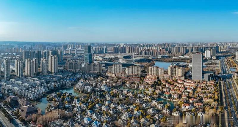 芜湖楼市那些不贪心的房东，还是普遍逃顶成功了。芜湖房价这几年不是一下子跌的那么