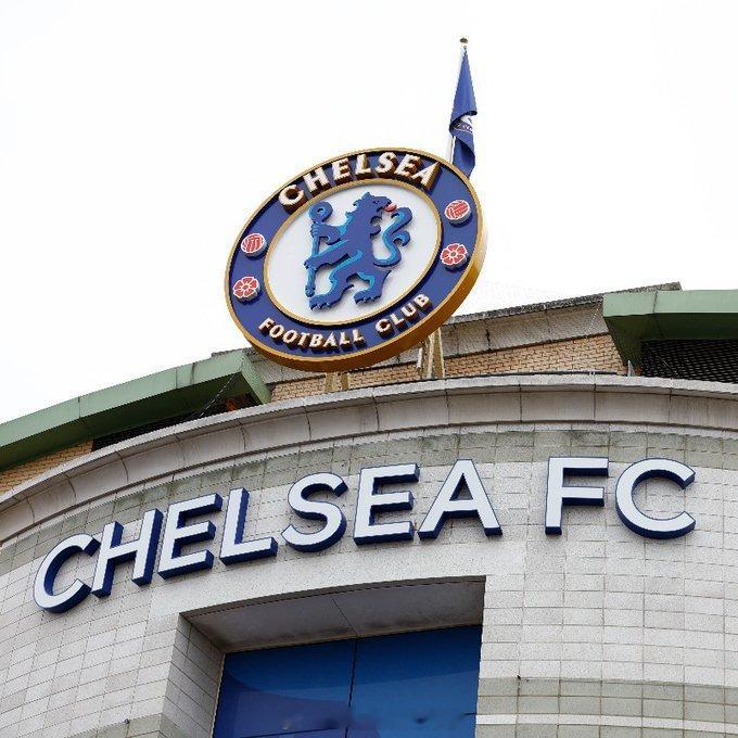 切尔西被罚两项转会禁令英超官方宣布，切尔西俱乐部，因为财务申请报告、第三方注资和