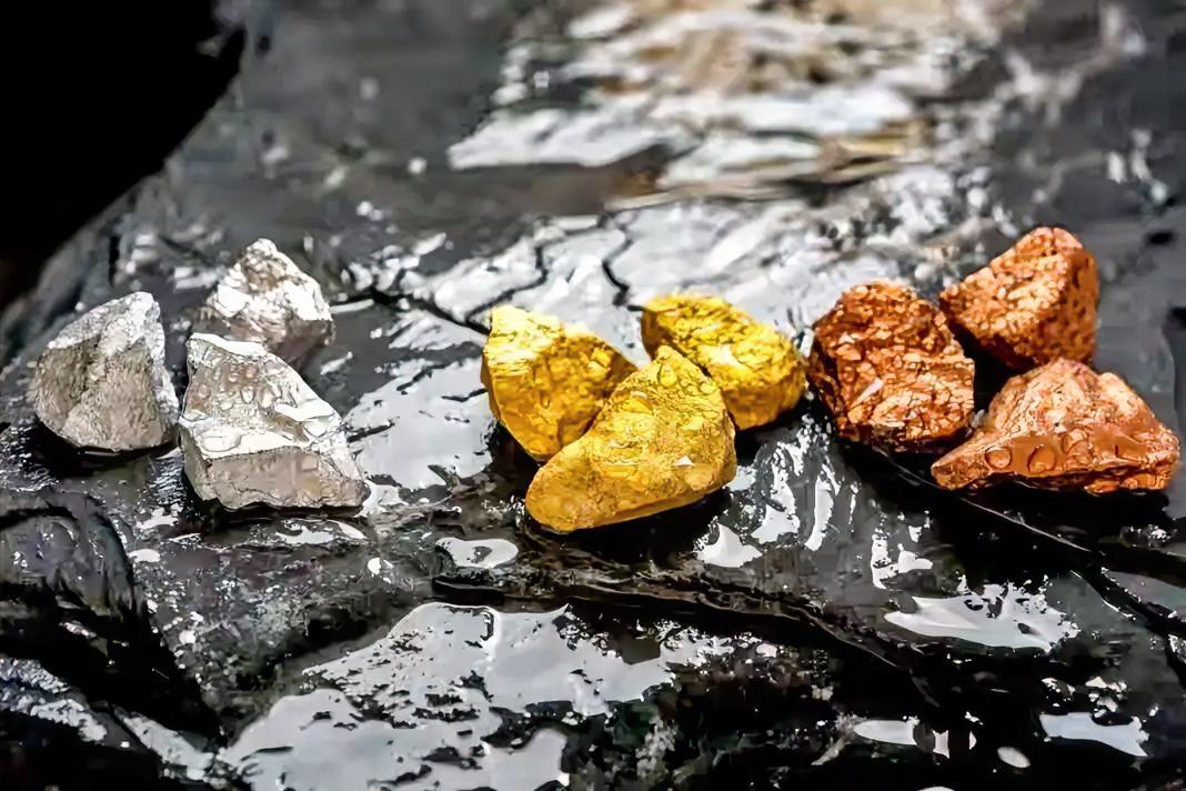 日专家妄言中国会“求着”修复关系？中方反制重拳砸下，日本两头落空！日本专家