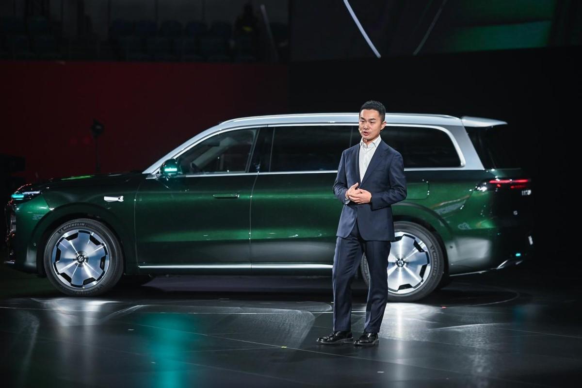 零跑十周年之际，零跑D19正式亮相，有哪些看点？ 根据零跑官方先前发布的消息