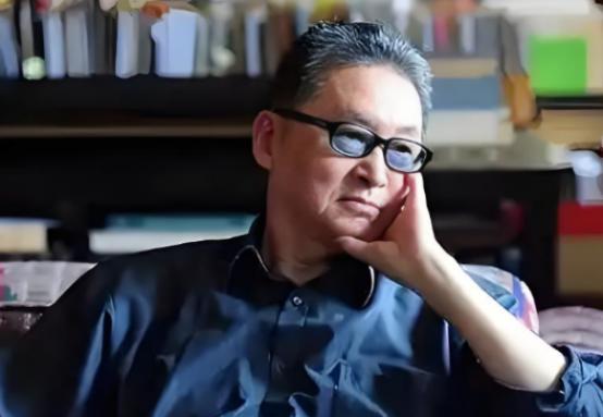 李敖很犀利的一段话：“遇到冲突时，假如你的朋友保持中立，那本质上他是站在了敌人那