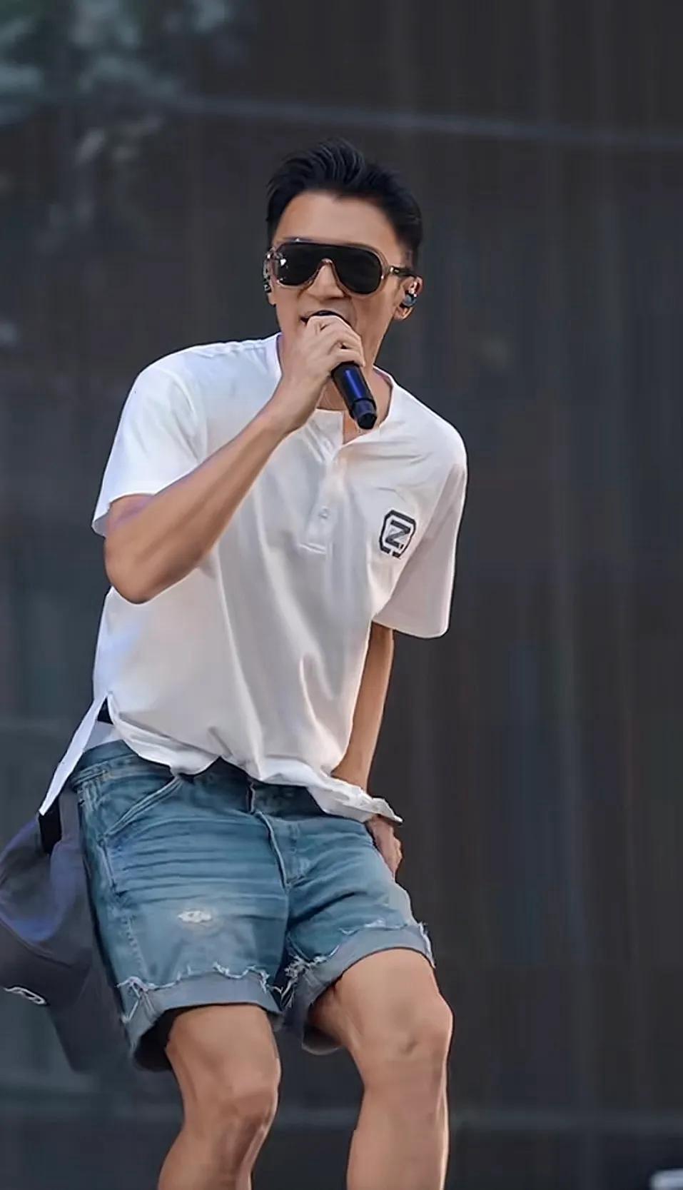 谢霆锋西安演唱会火爆程度，超乎了所有人的想象两万张门票：看台380/580/