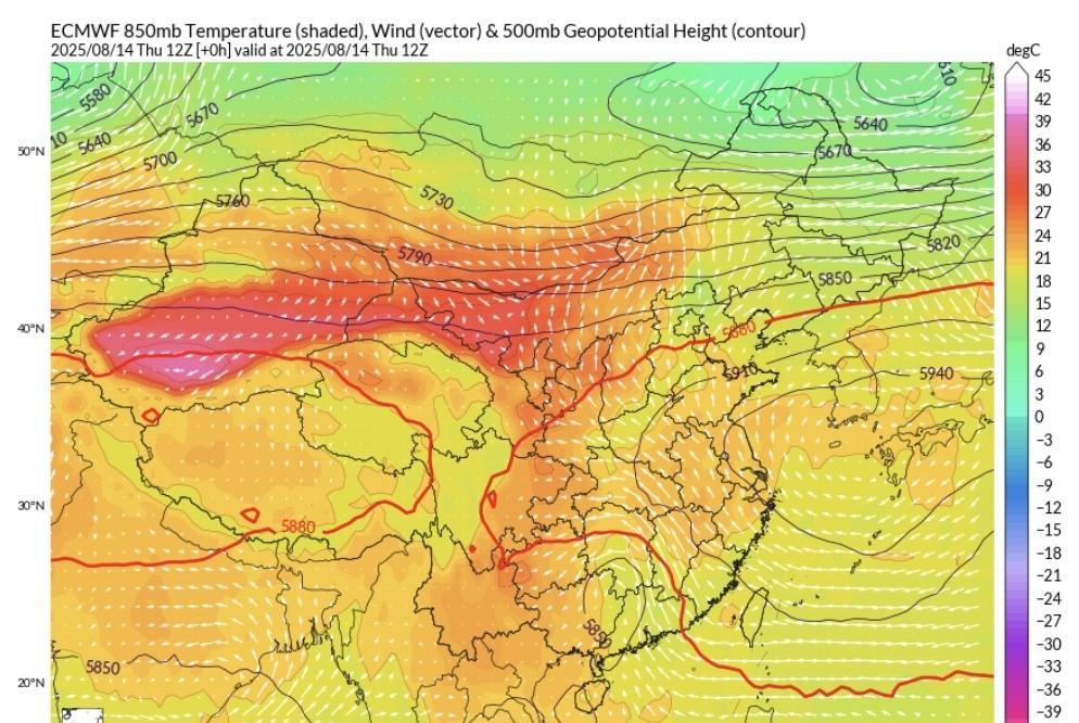 【降雨报告】最新报观察未来两到三天东北上空有弱冷空气缓慢过境，对应副高边缘暖