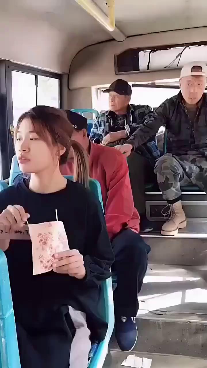 却在这个洞把我风水熬过了冬天。