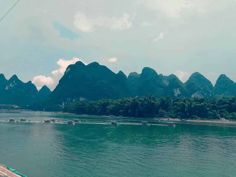 绝美人间仙境山水风景，那可真是大自然的神来之笔。就拿桂林山水来说，“桂林山水甲天