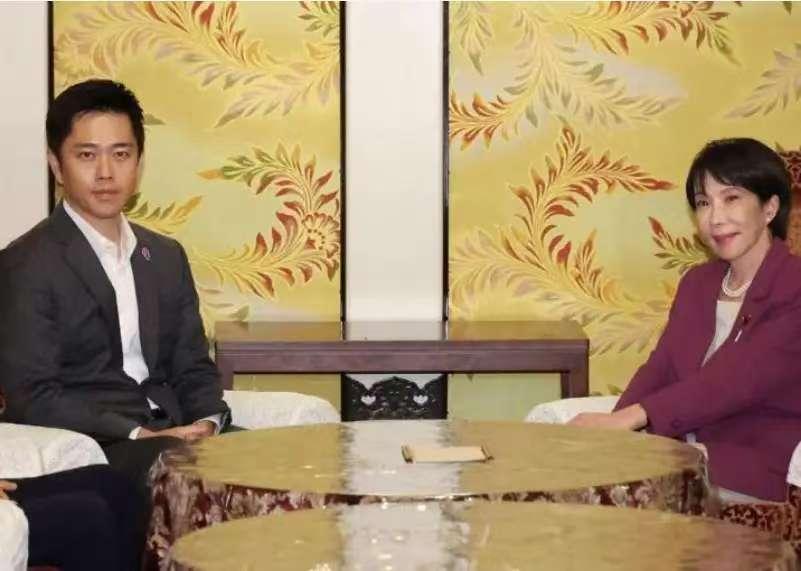 没想到，高市早苗抓住了“救命稻草”，日本政局再次遭到反转！ 说白了，高市早苗