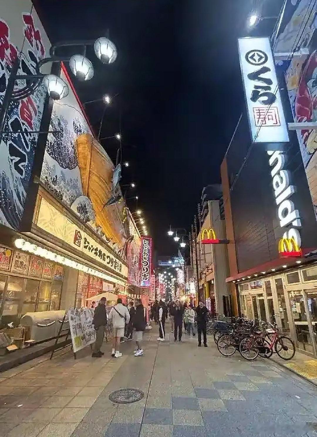 #日本旅游业凉了#为什么不是下滑99%呢？[扁嘴]​