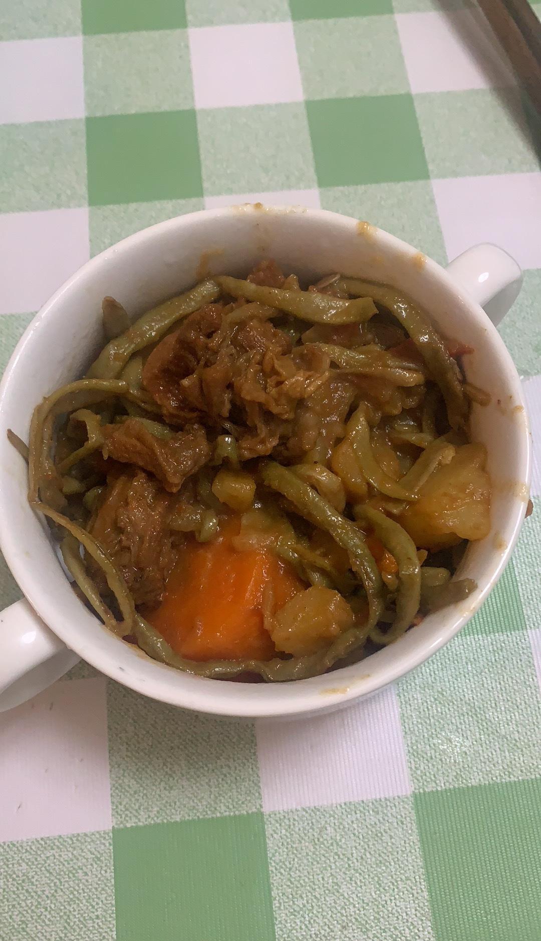 晚上想断碳水，结果一筷子牛腩下肚，心里又骂自己没出息——其实你不是管不住嘴，是身