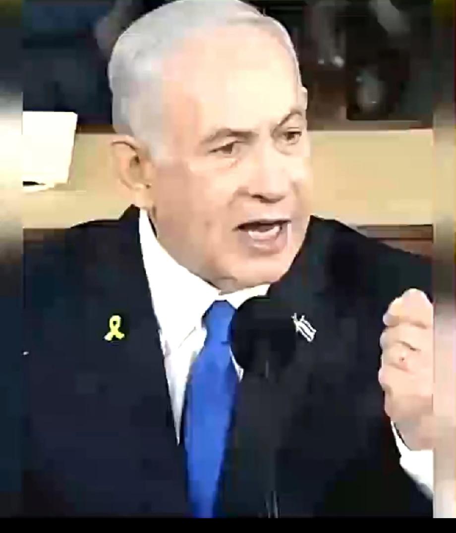 内塔尼亚胡请求赦免这事闹得挺大。他说审判阻碍施政，赦免利于国家利益，可他既不认罪