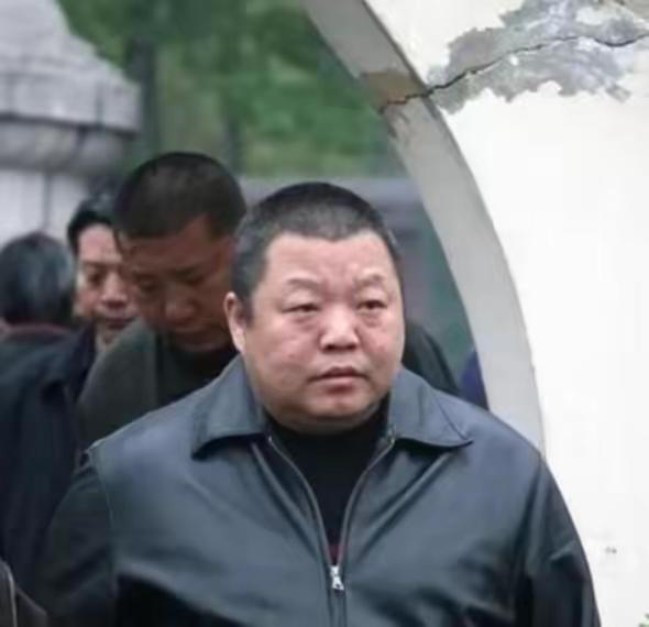 54岁的臧天朔，在死前半年，把2000万的家底和所有值钱的手表、金链子，全
