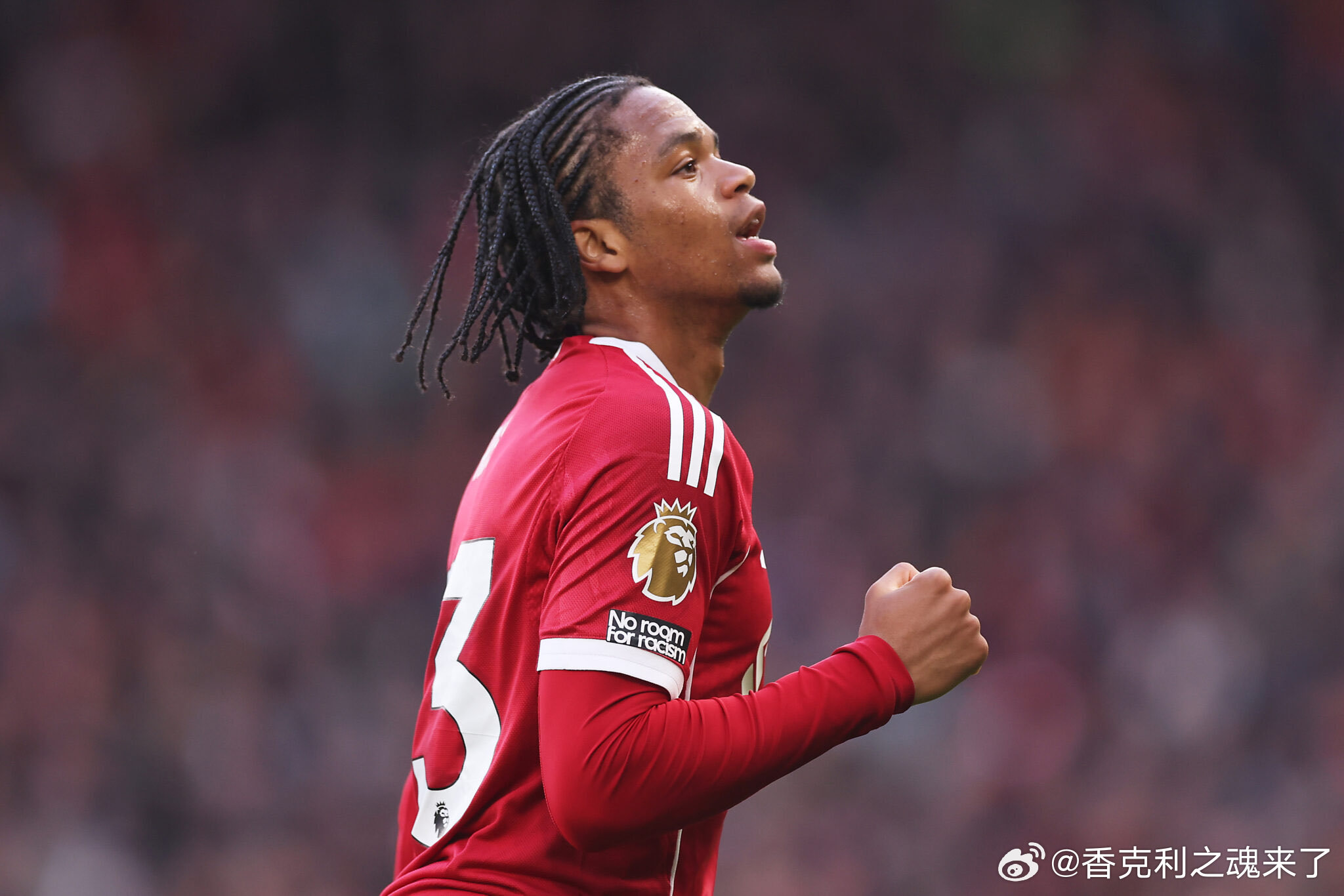 皮尔斯透露利物浦希望在小将恩古莫哈于8月底年满18岁后，与他签下一份更长的合同。