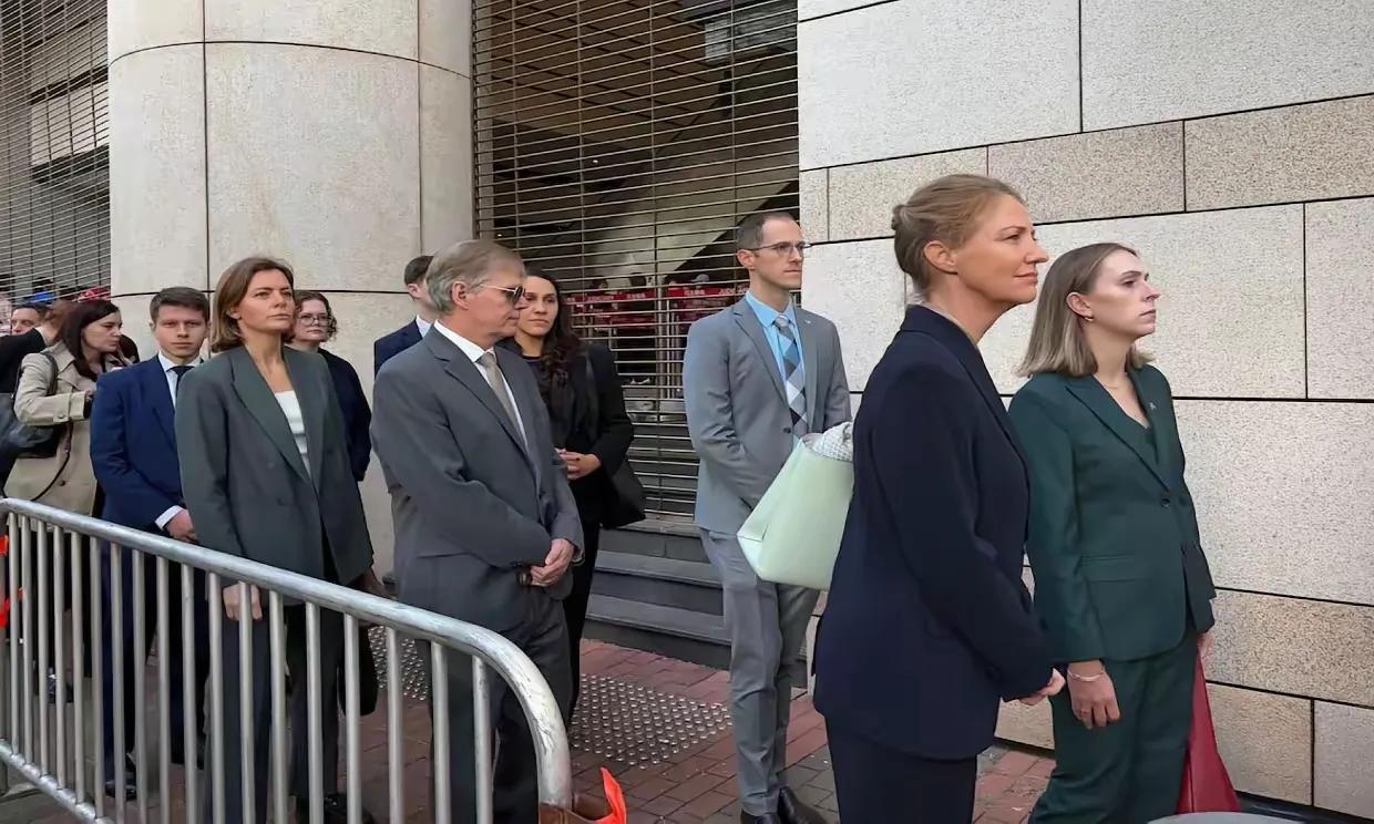 今天黎智英案在香港法庭开庭前，许多西方国家，包括法国、英国、加拿大、瑞典等在内的