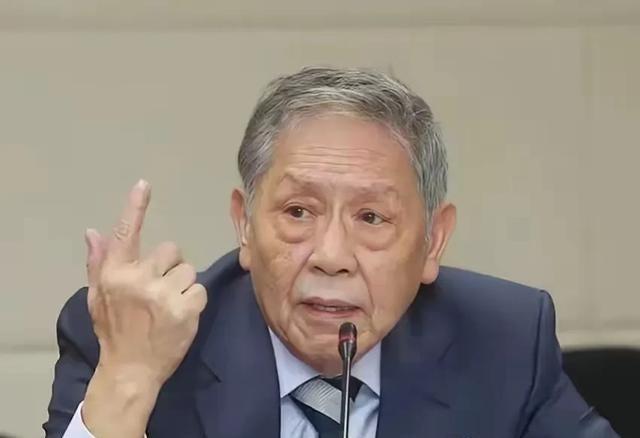 台湾退役中将帅化民曾在一档政论节目中质问高市早苗：你日本现在有什么资格对中国指手