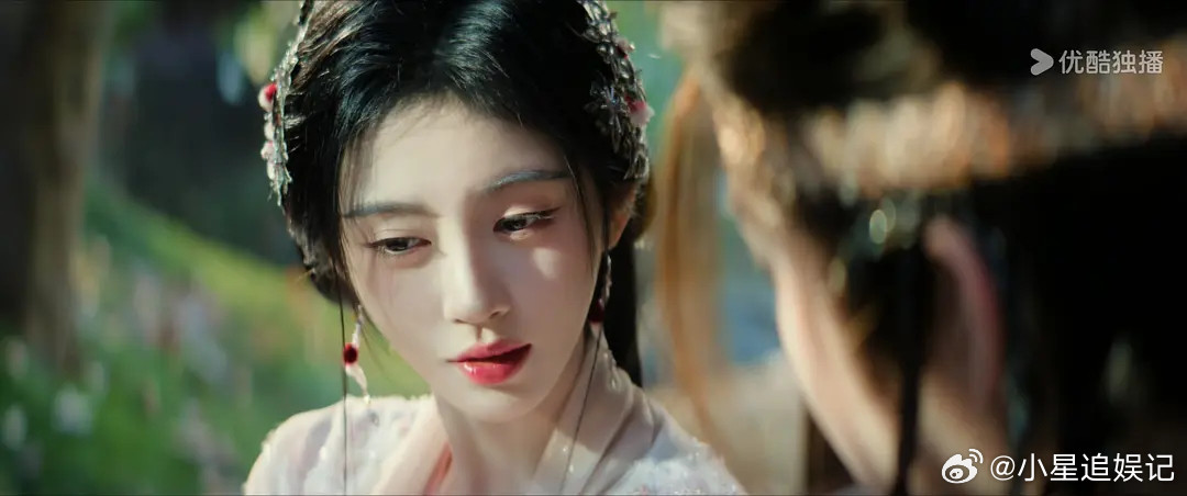 来看看这一段，郭敬明🆚代拍，谁赢了呢？