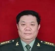 🌛1985年，老山前线，17岁战士顾克路，被越军炮弹炸成“两截”，副连长孙