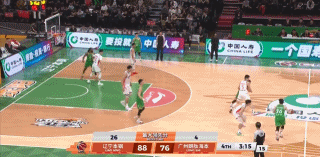 鄢手骐的突然爆发让很多人措手不及，辽宁男篮6连胜期间，场均13.1分，投篮命中率