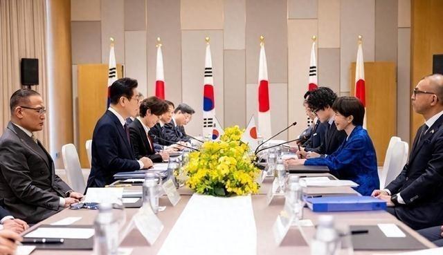 据日本媒体报道，日本参议院议员山本太郎公开表示，现在中日之间的问题，不是中国反应