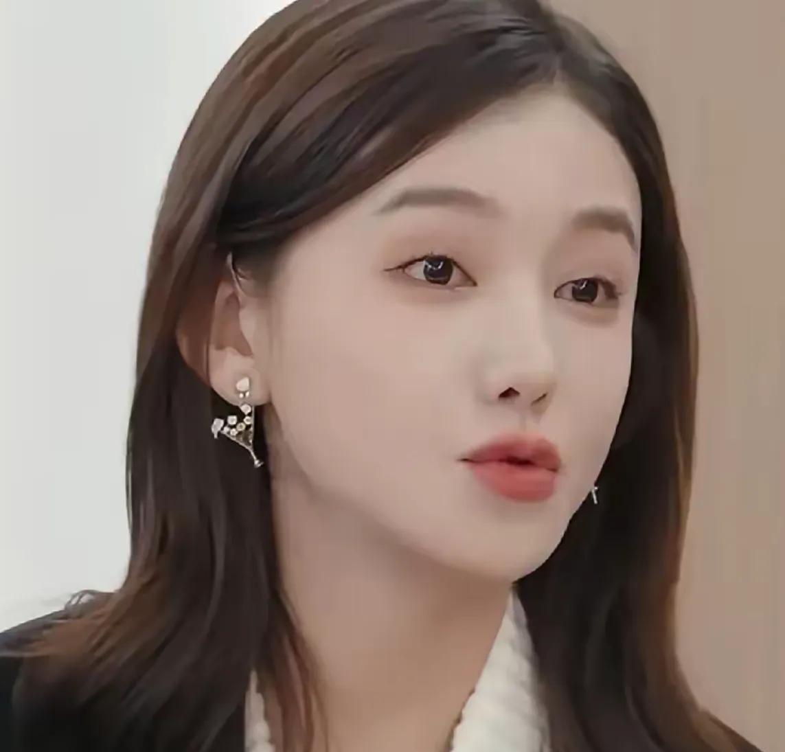 李沐宸长这么漂亮却没有大火，都是有原因的不是她演技不行，也不是她不够温柔，而