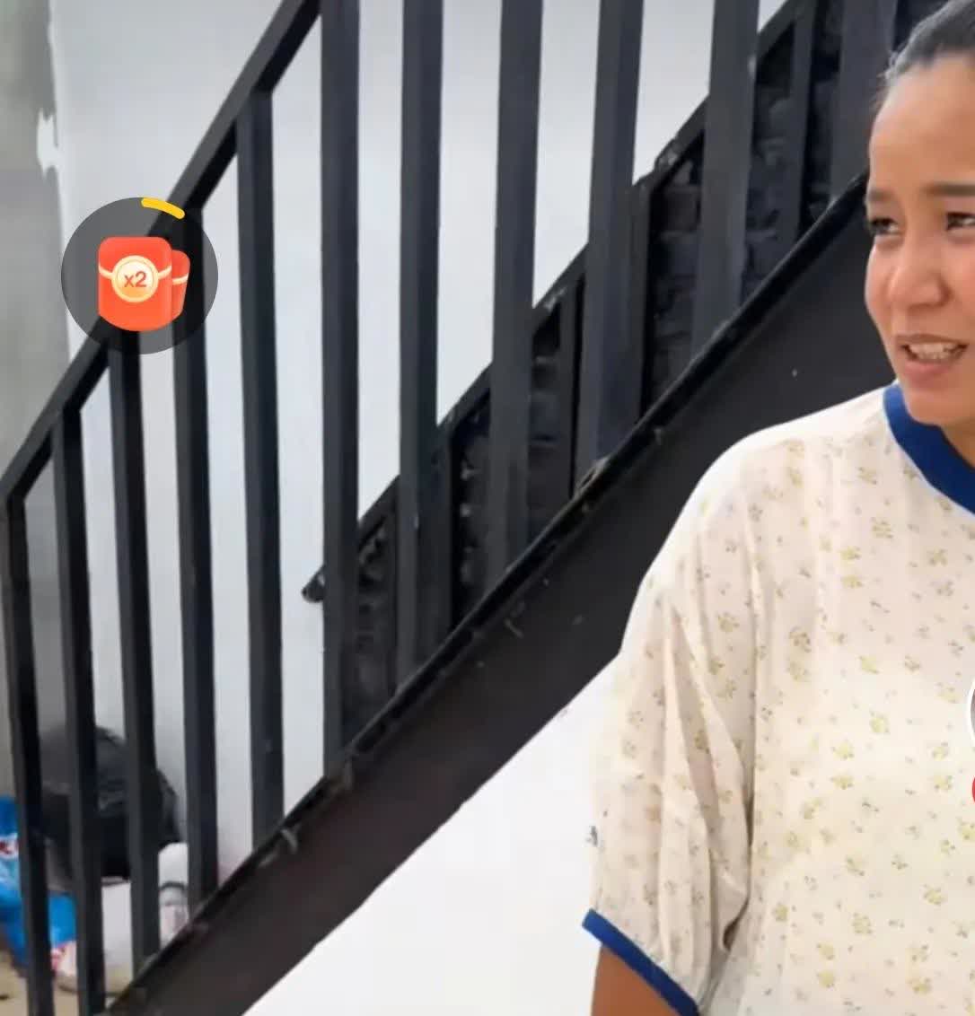 阿杜这人特爱推卸责任，栽赃别人那可一个能顶仨！李佳瞧见厕所脏兮兮的，就对阿杜