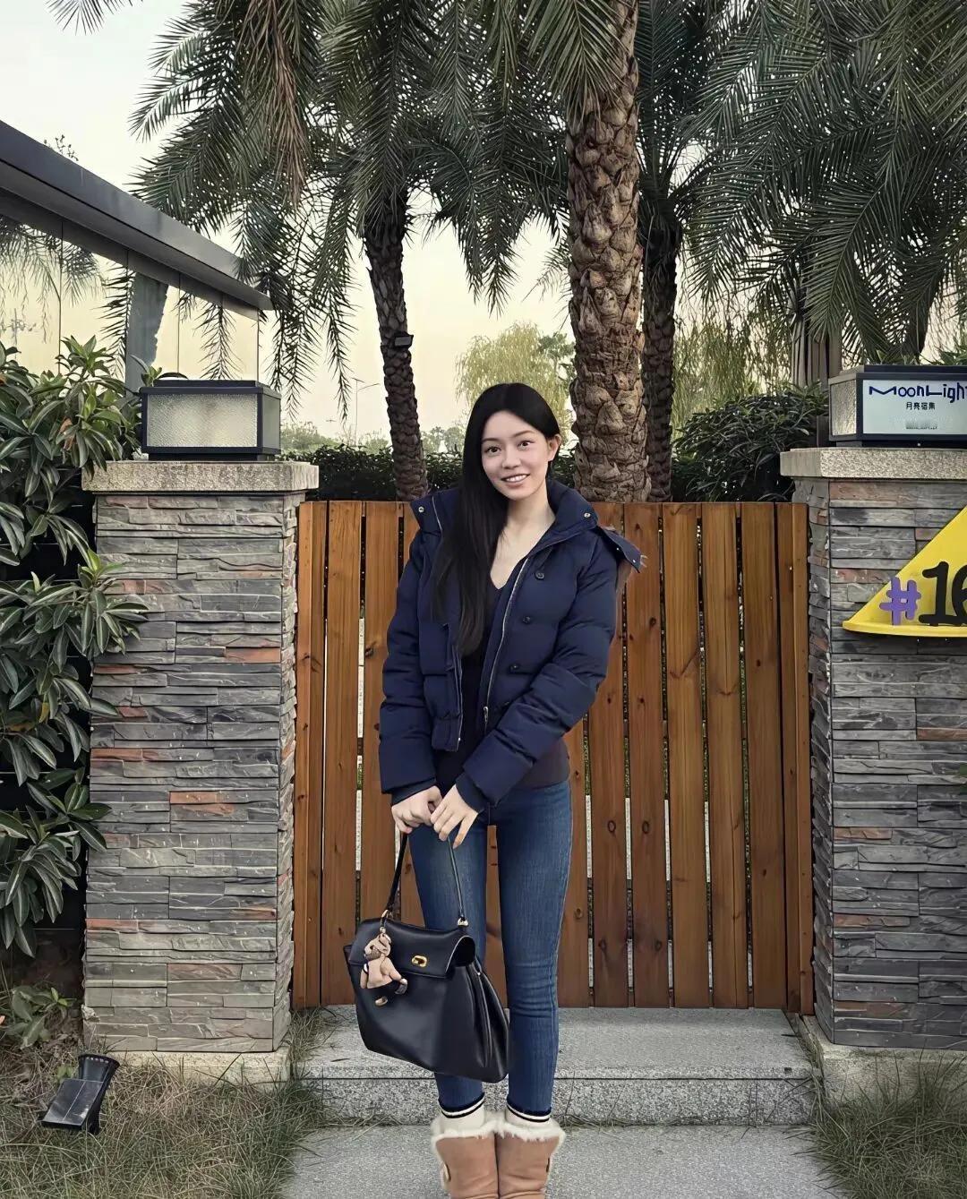 年少不知阿姨好