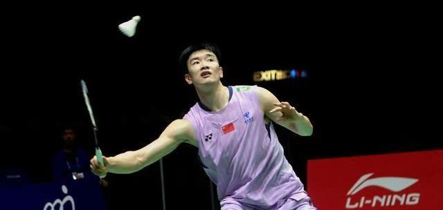 李诗沣无缘四强！2025中国羽毛球大师赛刚刚结束了一场男单1/4决赛。