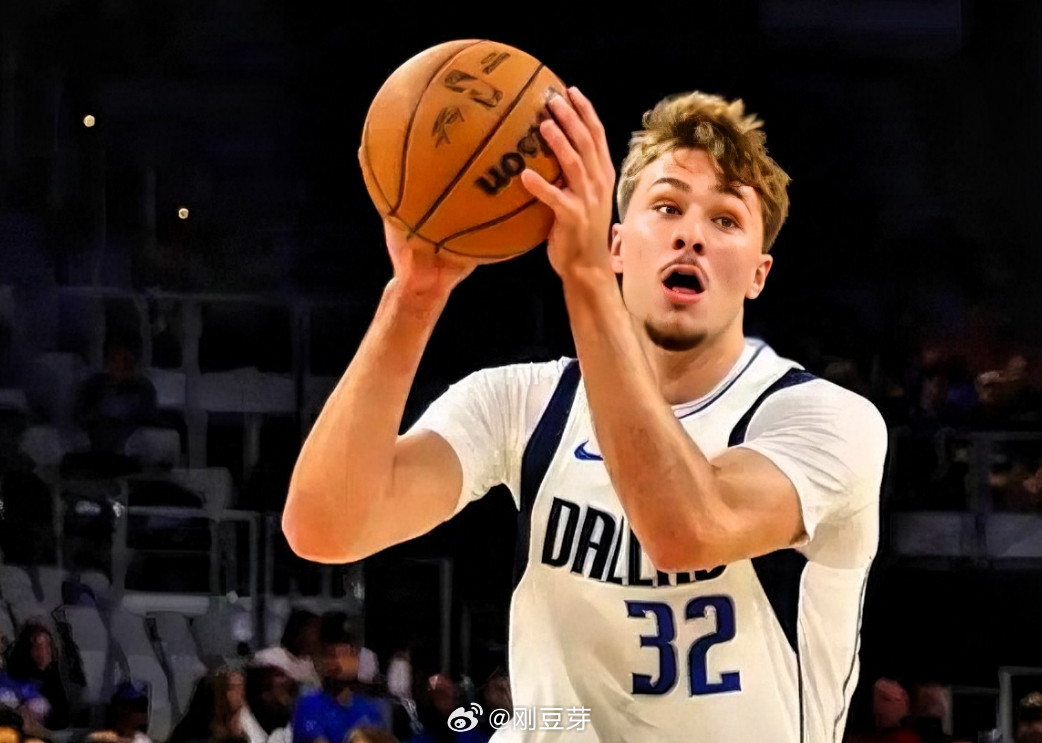 NBA弗拉格大概率无缘最佳新秀了！独行侠对阵森林狼的第二节比赛，弗拉格中距离跳