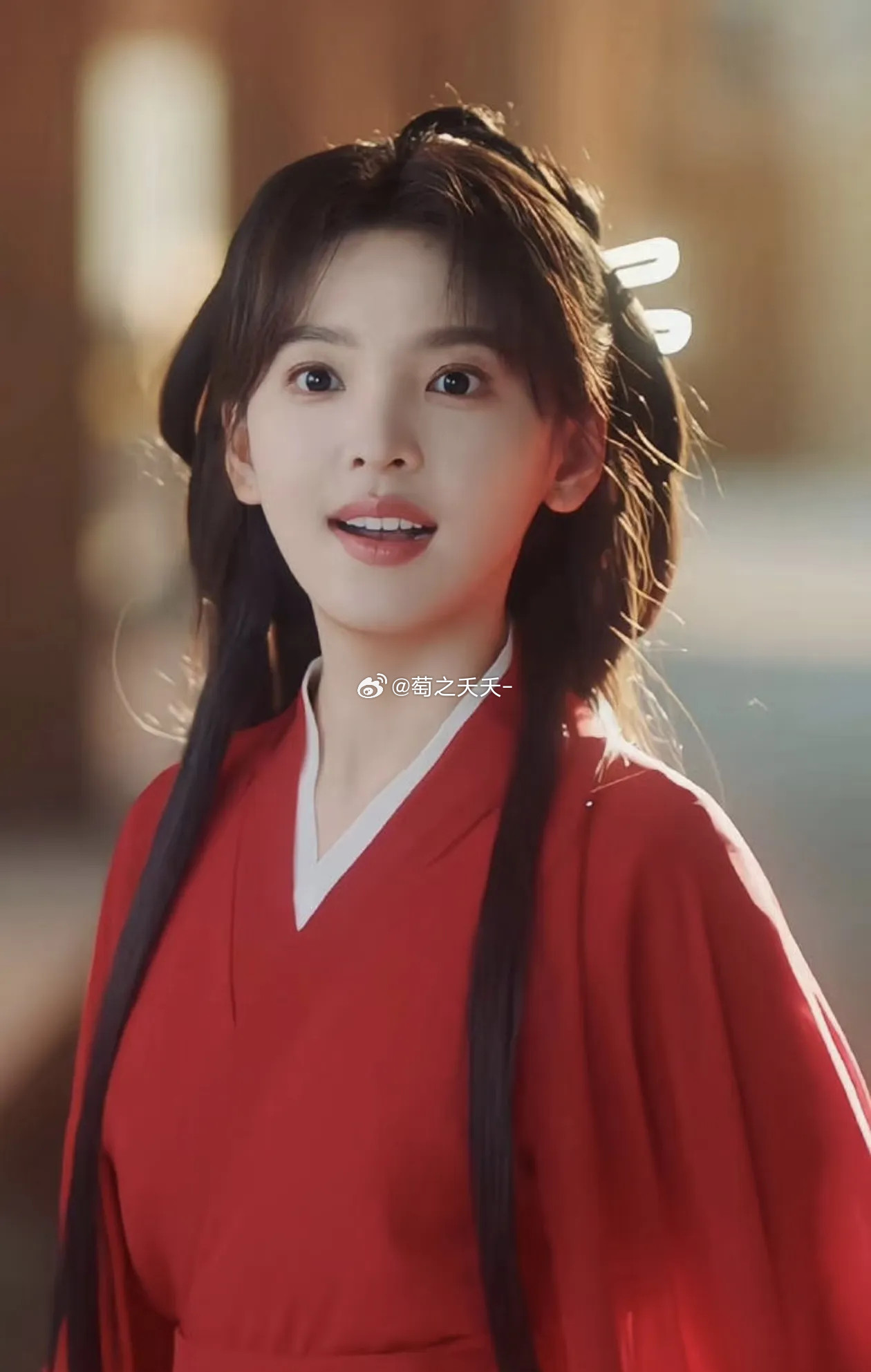 95花女演员中，谁的古装扮相更得你心？（按照片顺序）第一位:田曦薇（1997年）