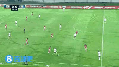 中国男足小将赵松源真是太让人惊喜了！在今天进行的中国男足U17和印尼男足U17的