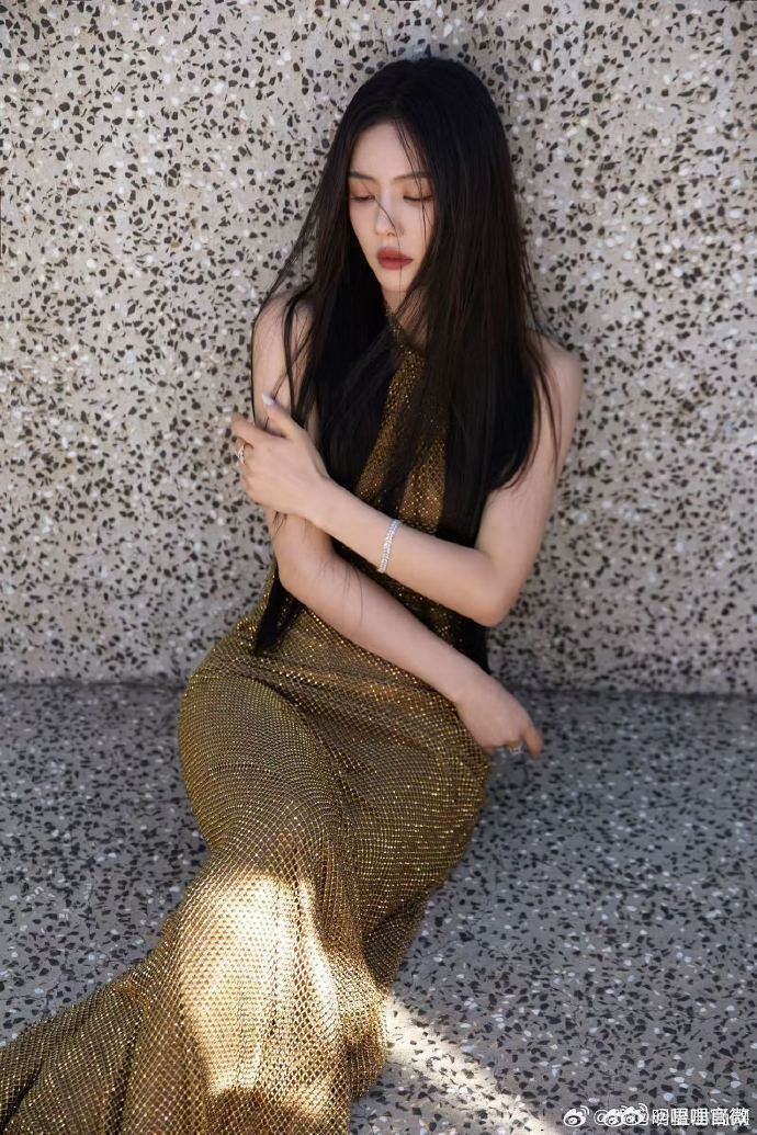 蔡文静是懂我们想看什么的蔡文静绝对的女王感既能演步步为营的大女主，也能hold