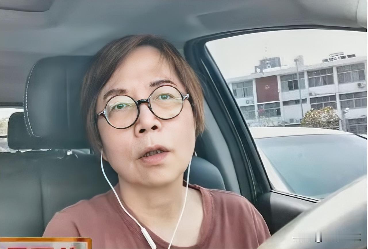 黄智贤：“我和黄伟哲要做一个善良的人、有教养的人”媒体人黄智贤今天（24日）