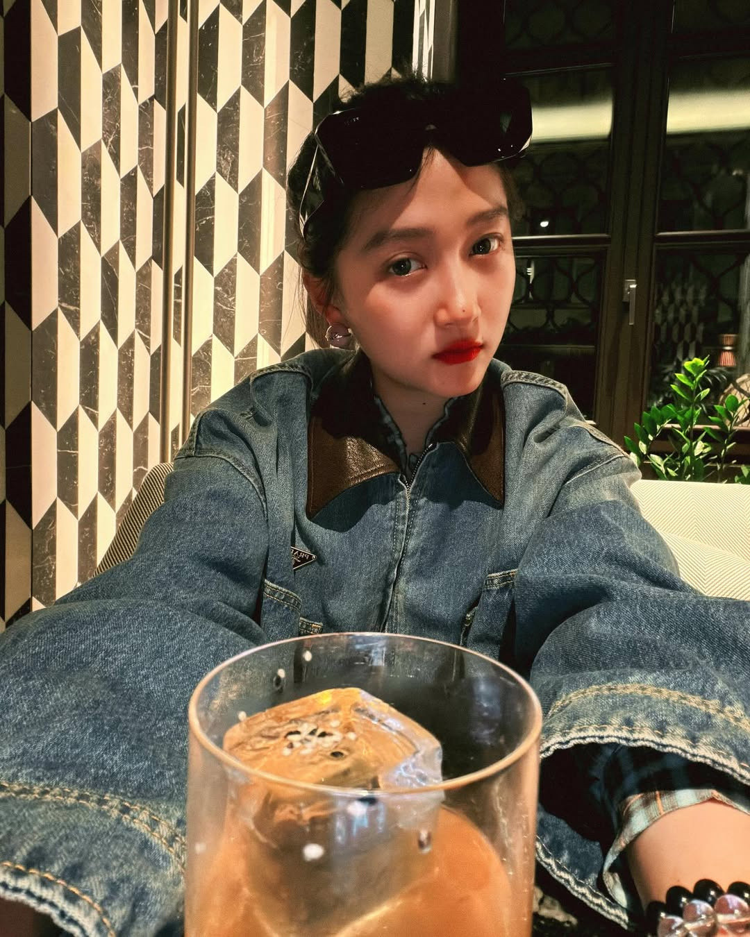 关晓彤在复制粘贴的时代，你是手写的诗