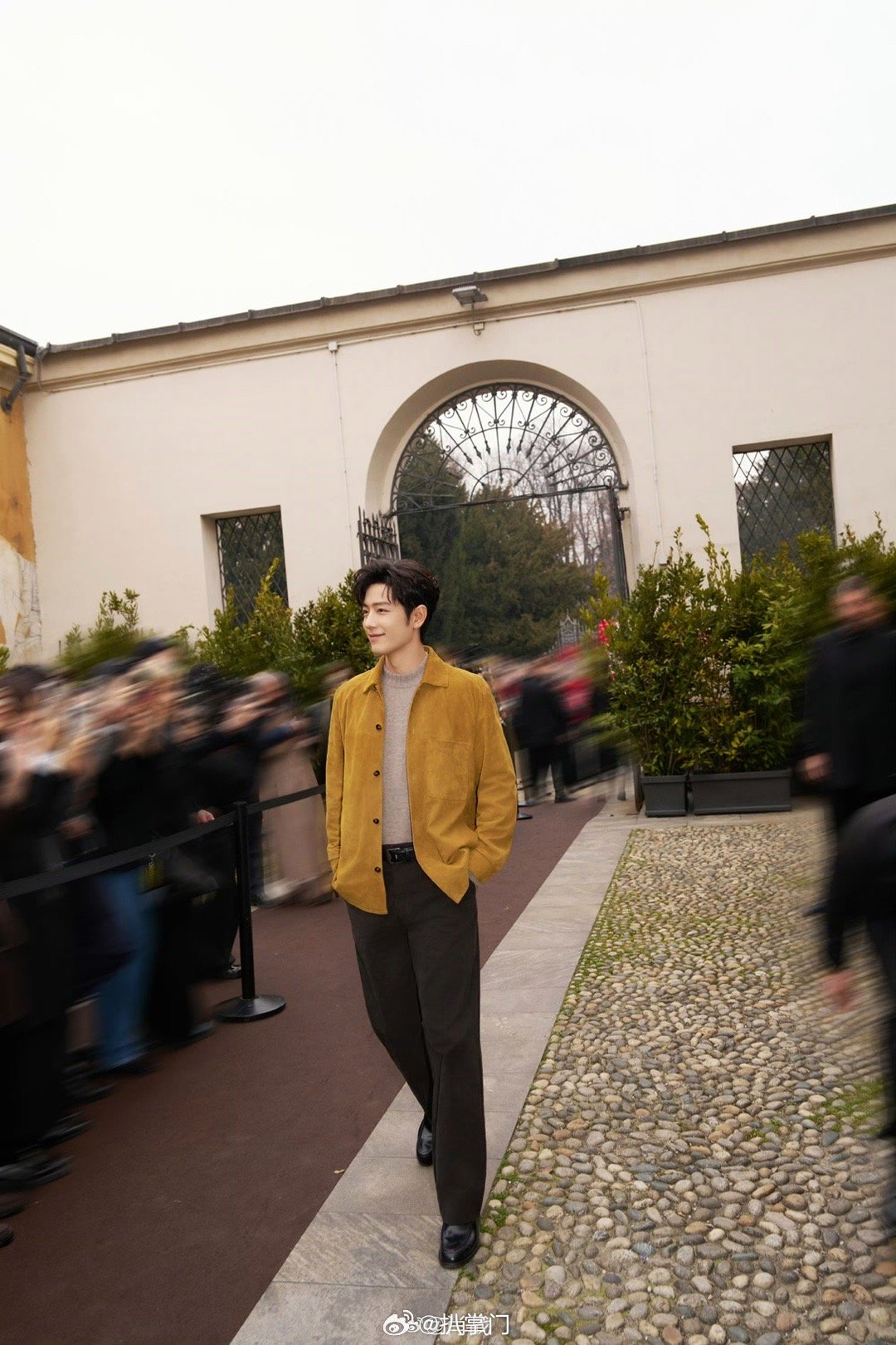 肖战即将进组十日终焉粉丝和观众盼星星盼月亮的，终于等来肖战《十日终焉》的新消息了