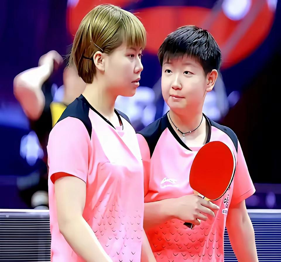 好一朵姊妹花🌺！莎莎、同同、鳗鱼被称为女乒三杰，后来同同没跟上，被莎莎鳗鱼拉
