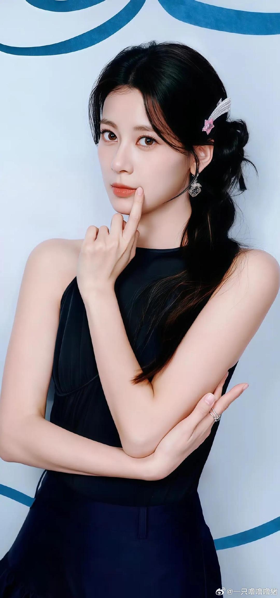 赵昭仪可盐可飒，经典造型个性十足，太惊艳了！​