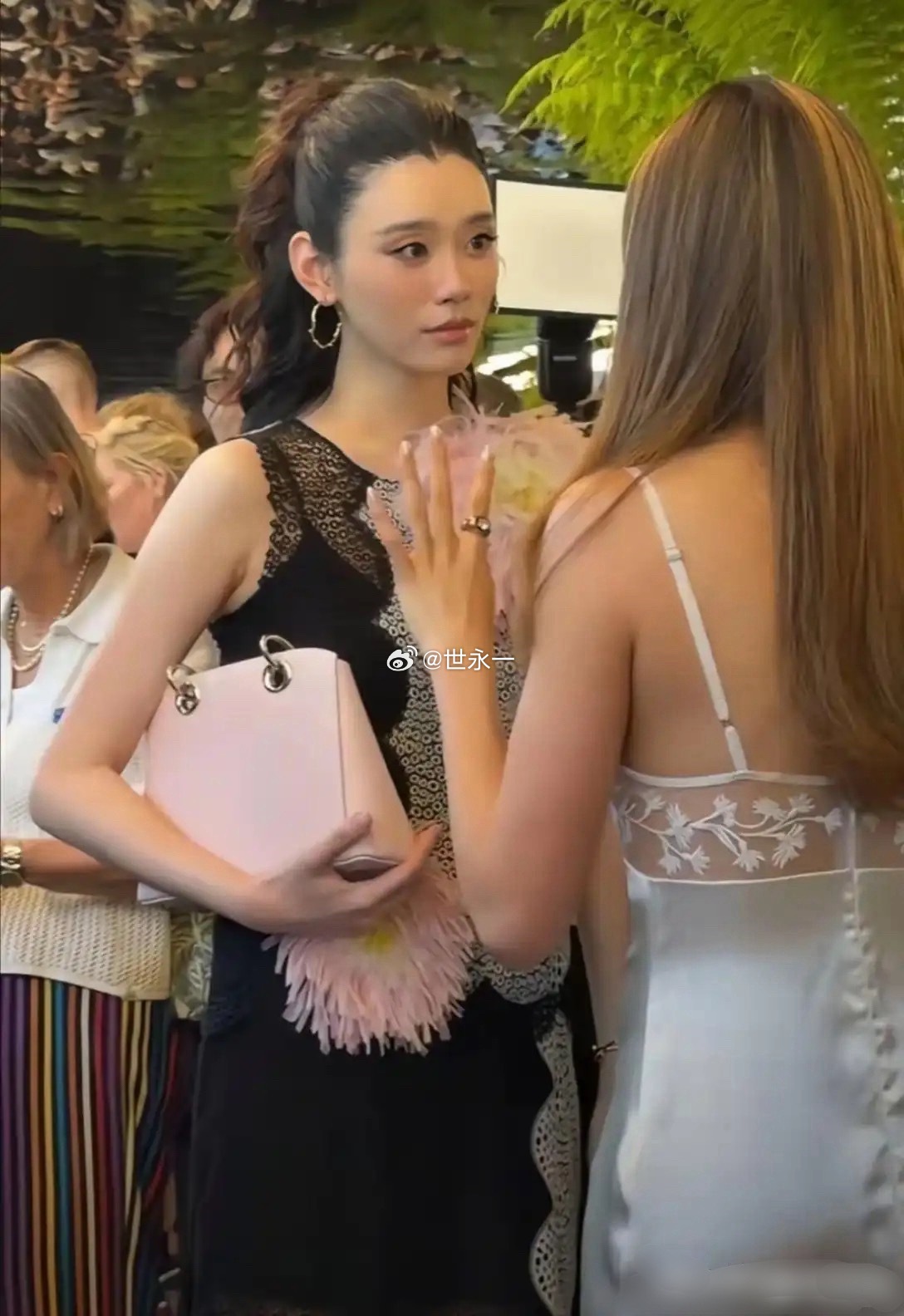 奚梦瑶生完宝宝后，越来越漂亮了​​​