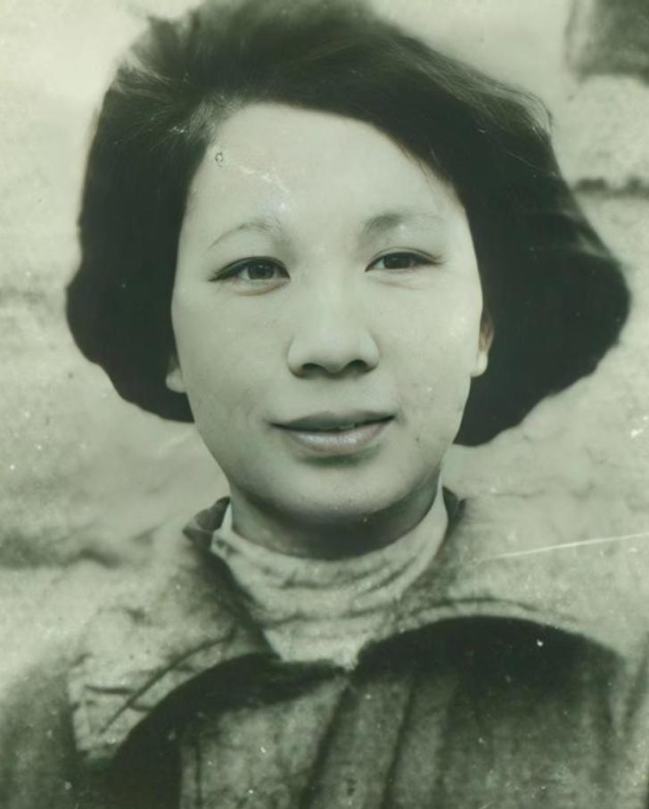 1949年，渣滓洞大屠杀中，盛国玉在枪响前倒地装死，不久，特务进来补枪，谁料，他