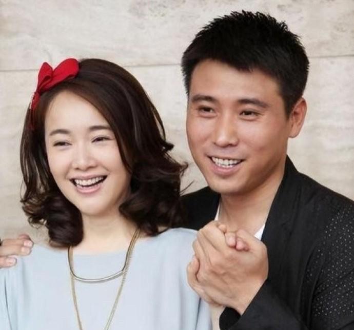 李乃文老婆原名杨婷是李乃文第二任两人没有孩子，属于爱情至上的浪漫主义者，与