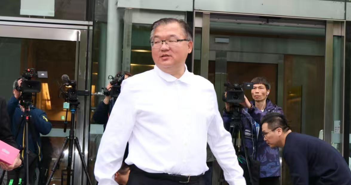 李德维怒了：金溥聪算哪位？还以为自己在当官？还要人限期报告？李德维晚间直接开炮