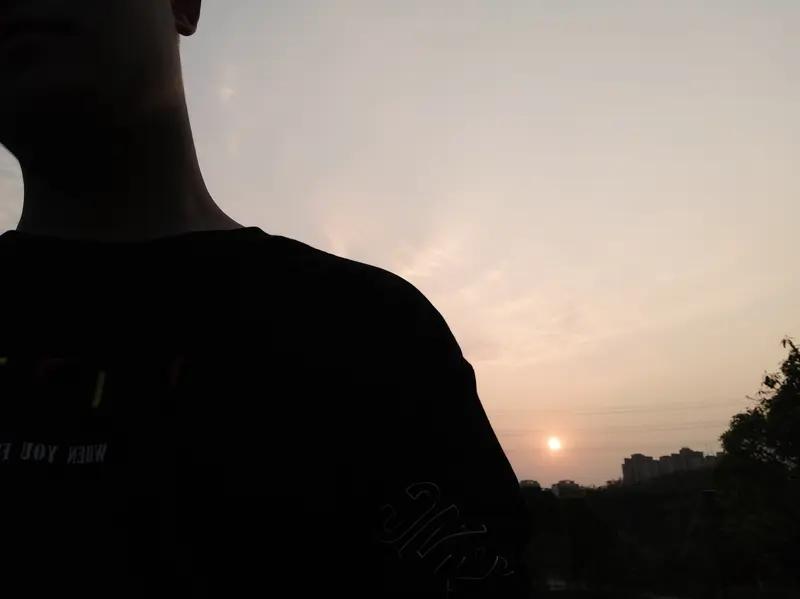 人活一辈子，真正属于自己的东西，其实没那么多。钱财、房子、地位，看似重要，实则