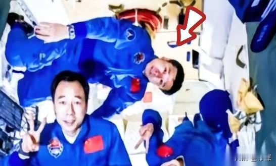 聊聊中国空间站。最近网上特安静，没人提了。有人悄悄说，“没脸提，跟国际空间站