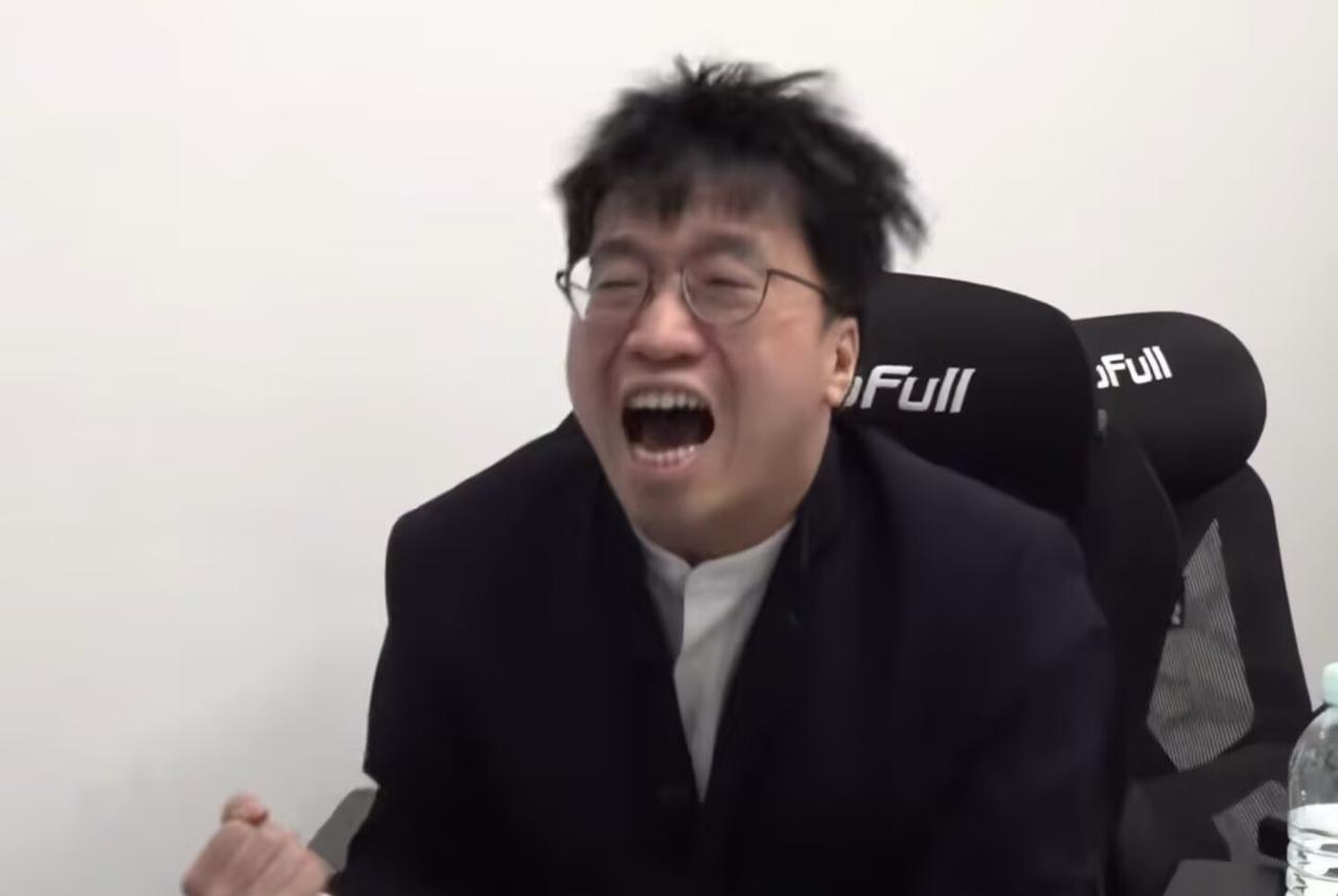 JDG横扫BLG后，Tabe教练振臂欢呼！在LPL第一赛段JDG终结了BLG