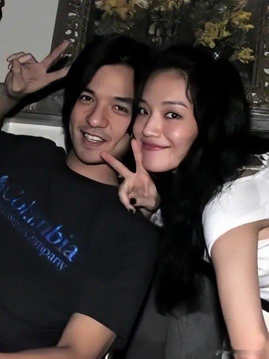 这个世界上我最想不通的人，就是冯德伦了，张震和舒淇分手了，黎明和舒淇分手了，他竟